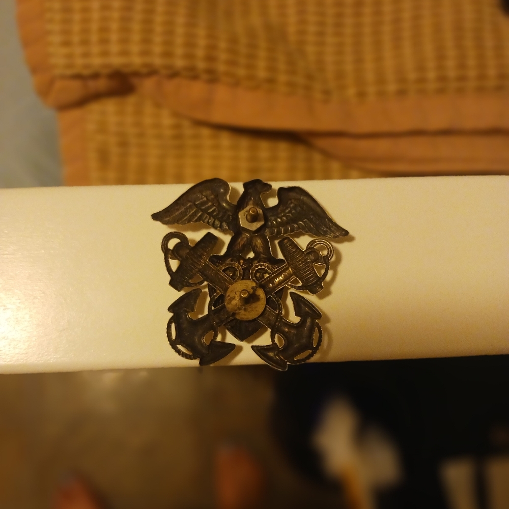 Vintage Pin - Picture 3 of 3